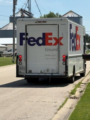 FedEx truck accidents